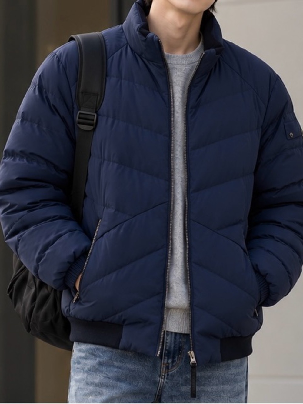 Men's navy Puffer Jacket Size medium Like New